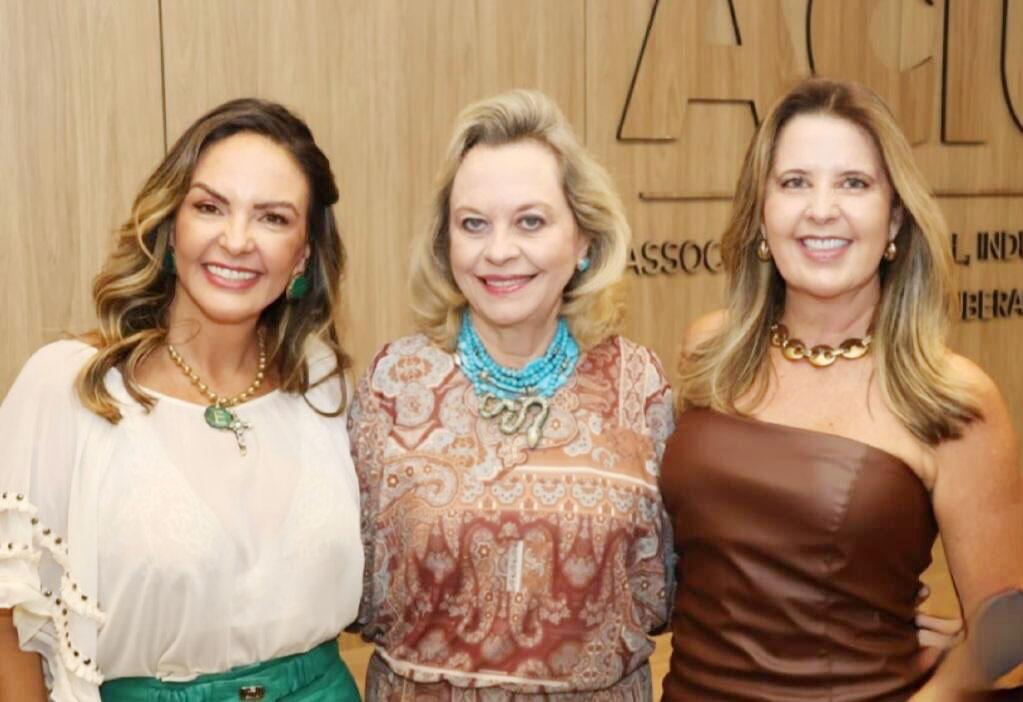 Sucesso absoluto o talk show ”De Mãe para Mãe” da Aciu, pilotado pela presidente Lídia Prata e pelas diretoras Esmê Nasser e Glaucia Cadima (Foto/Arquivo pessoal)