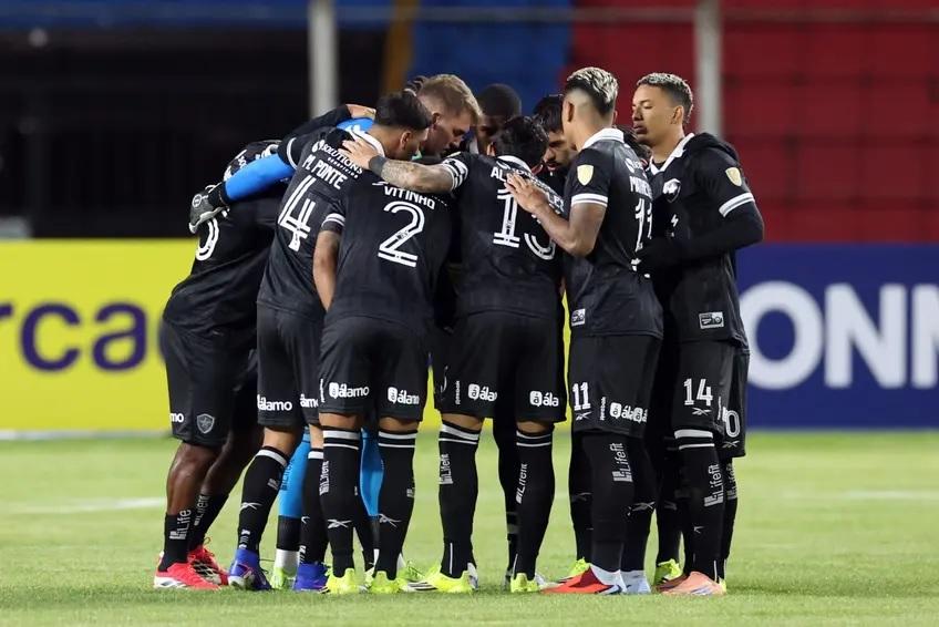 O técnico Franclim Carvalho, do Botafogo, afirmou que o momento é de aprendizado para o elenco. (Foto/Vítor Silva /BFR)