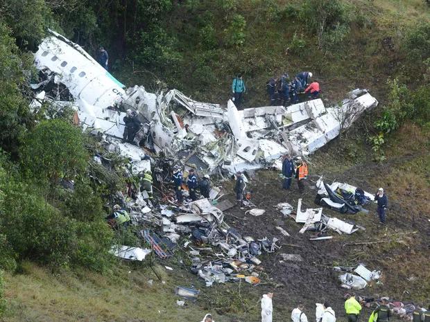 Decisão prevê pagamento de R$ 450 mil por danos morais aos familiares de profissional que estava no voo da delegação (Foto/Luis Benavides/AP)