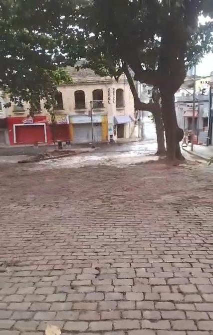 Obra de drenagem foi concluída neste sábado (Foto/Divulgação)