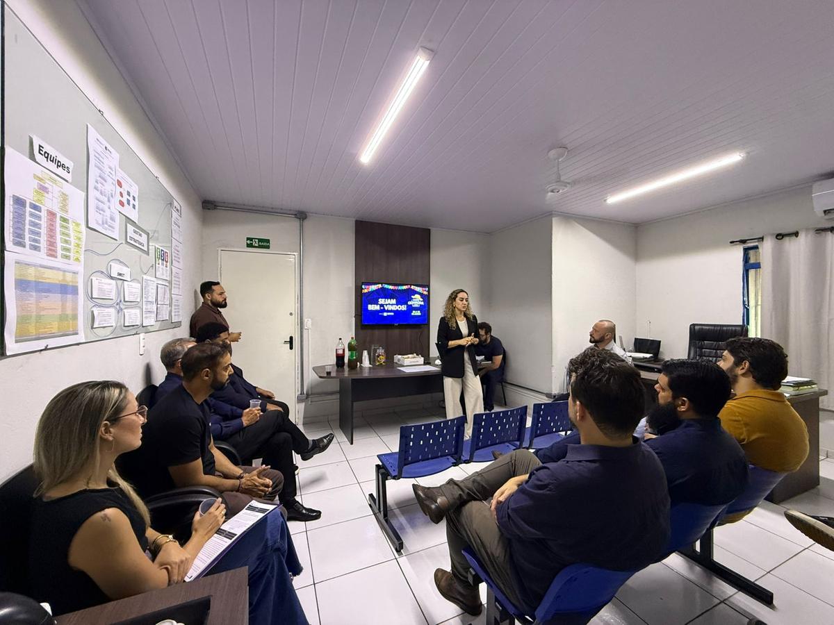 Participaram da reunião de apresentação do evento representantes das construtoras MRV, Pafil Construtora e Empreendimentos, Vitta Residencial, Construtora Atlas, INC Empreendimentos e Construtora Italiana. (Foto/Divulgação PMU)