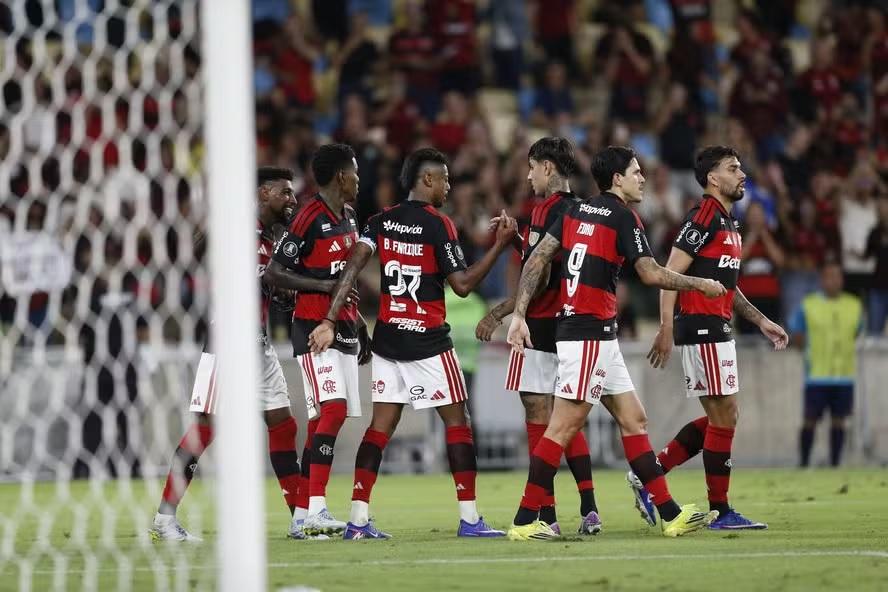 Rubro-negro encerrou a primeira fase com 16 pontos e garantiu vantagem no mata-mata da competição continental (Foto/Alexandre Cassiano/CRF)