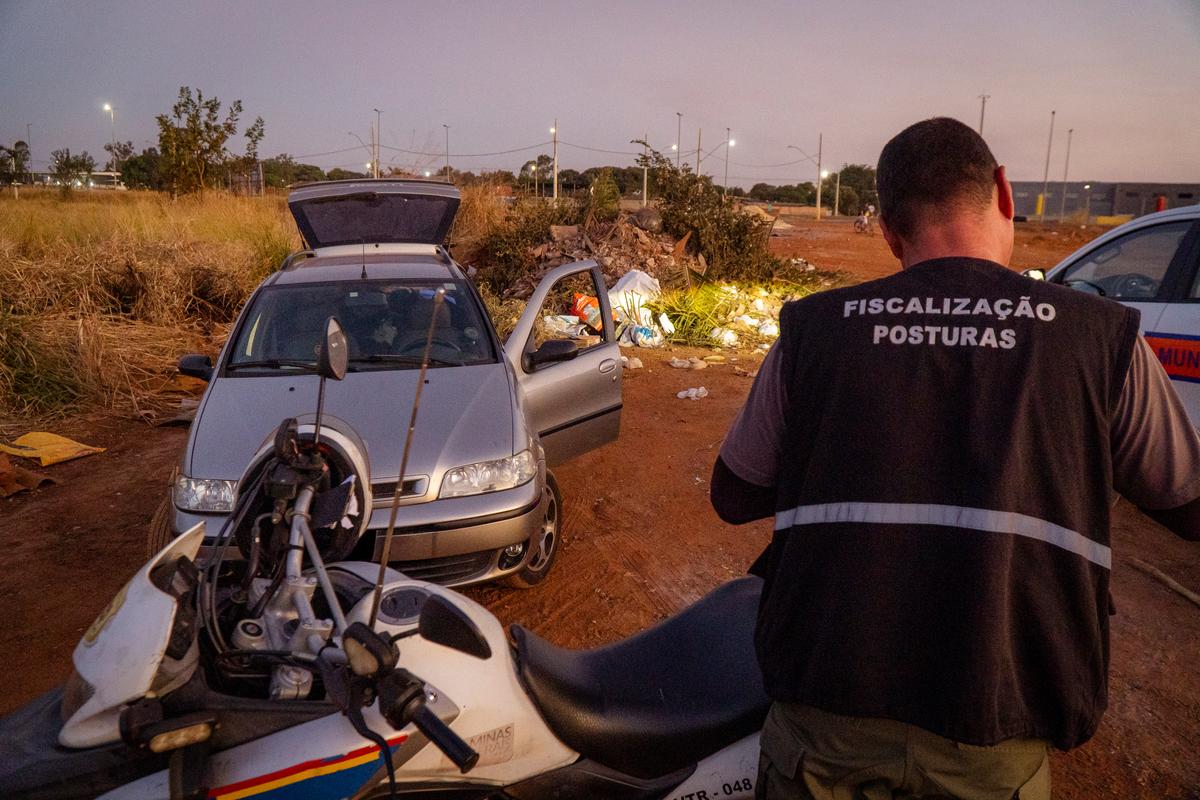 Os responsáveis foram identificados e autuados conforme a legislação municipal (Foto/Divulgação)