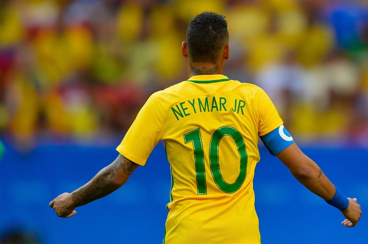 Neymar volta a vestir a camisa 10 da Seleção, enquanto Vinicius Júnior fica com a 7 na Copa do Mundo de 2026. (Foto/WIKIPÉDIA)
