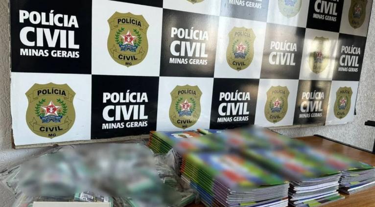 Polícia Civil apreende figurinhas falsificadas da Copa do Mundo em Patos de Minas (Foto/Divulgação/PCMG)
