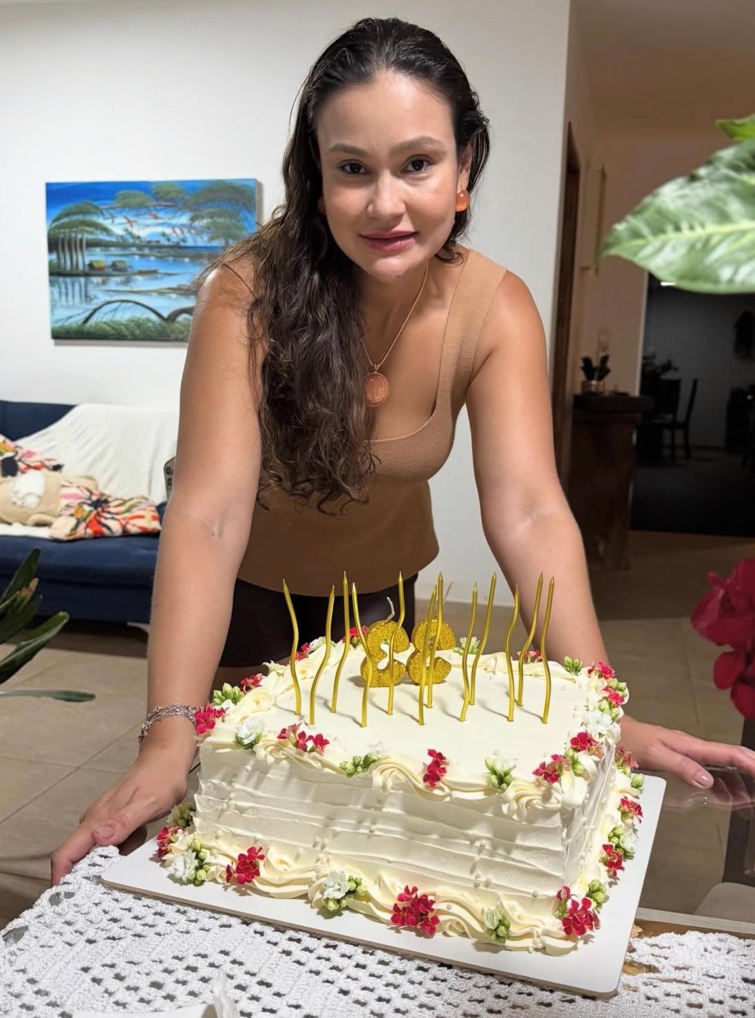 Janaína Isidoro comemorou seu aniversário de 33 anos nesta semana. Muita saúde e sucesso, sempre! (Foto/Arquivo pessoal)