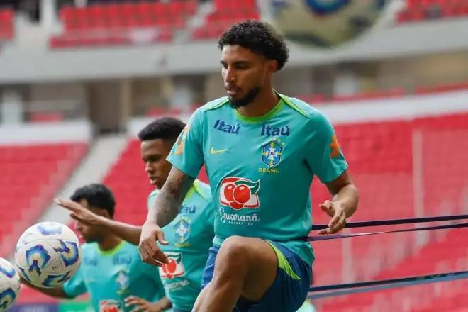 Éderson deixou Campo Grande aos 13 anos para buscar novas oportunidades no futebol. (Foto/Raphael Ribeiro/CBF)