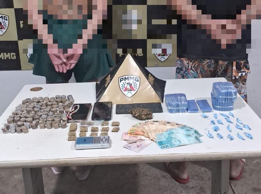 Drogas, dinheiro, celulares, balança de precisão e um veículo foram apreendidos durante a Operação Cerco Fechado, que resultou na prisão de um casal, suspeito de envolvimento com o tráfico de drogas (Foto/Divulgação)