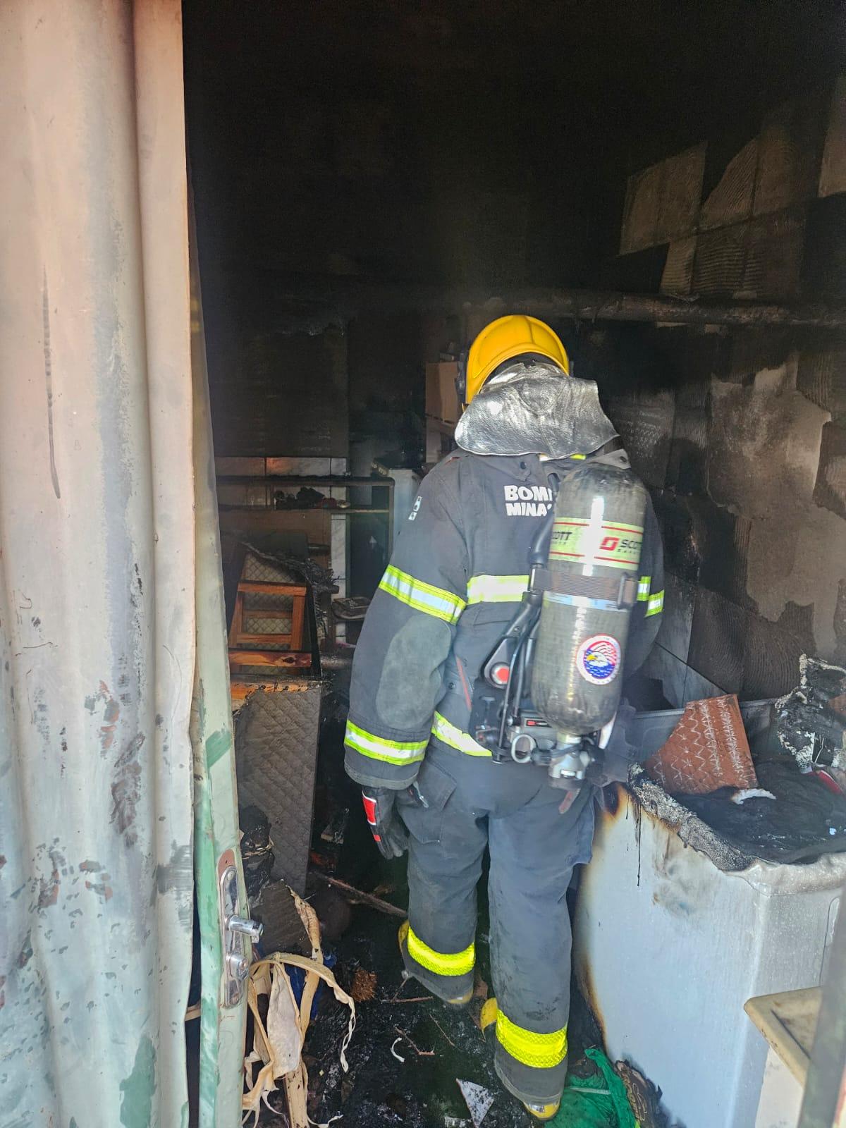 Suspeita é que um curto circuito teria provocado o incêndio (Foto/Divulgação)