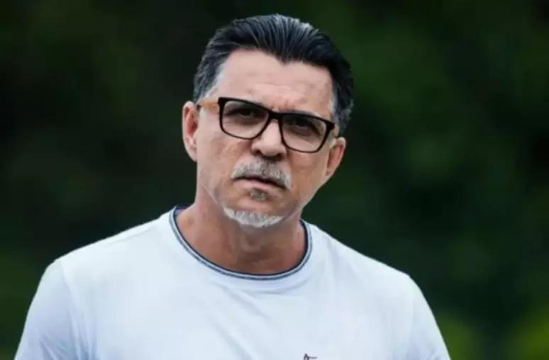 Ricardo Rocha regulariza pendência antes de viajar para trabalhar na Copa (Foto/Reprodução/Youtube The Noite/Jogada10)