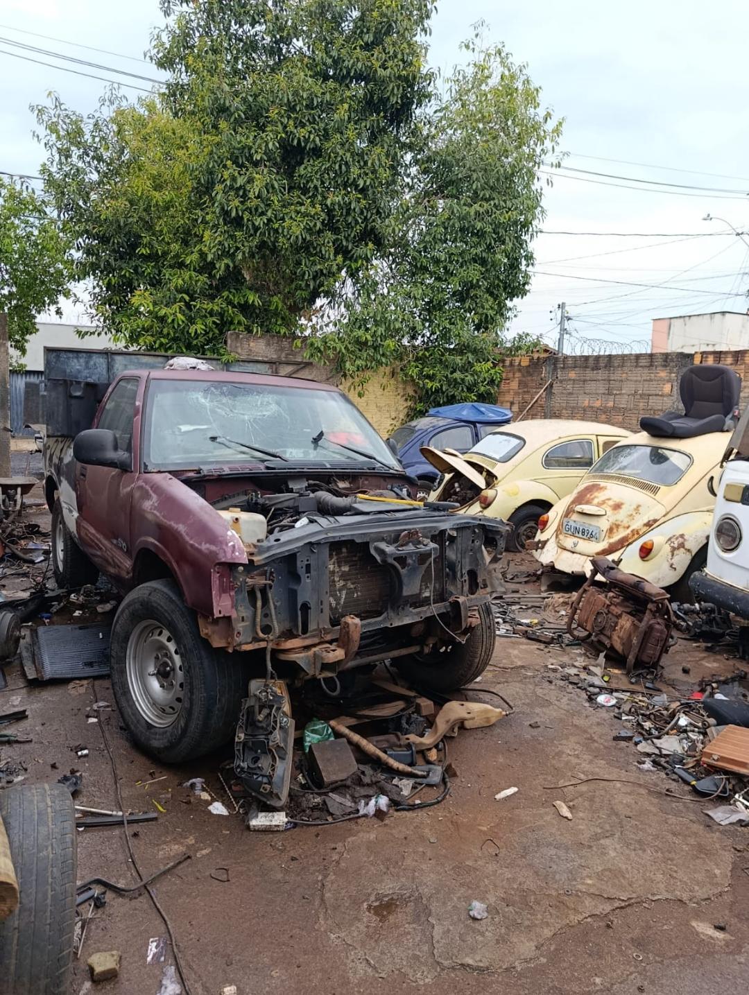 Local era utilizado como desmanche de veículos (Foto/Divulgação)