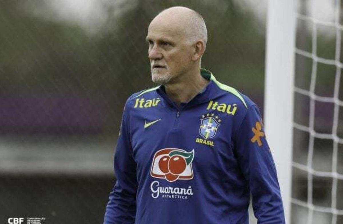 Tafarell (Foto) descartou que erros recentes tenham tirado Bento da Copa. (Foto: Raphael Ribeiro CBF)