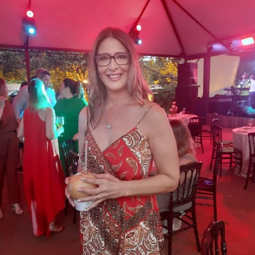 Parabéns para você! A queridíssima Consuelo Souza celebrou mais um aniversário no dia 9 de junho. Que sua vida seja repleta de alegrias, saúde e muitas realizações! (Foto/Divulgação)
