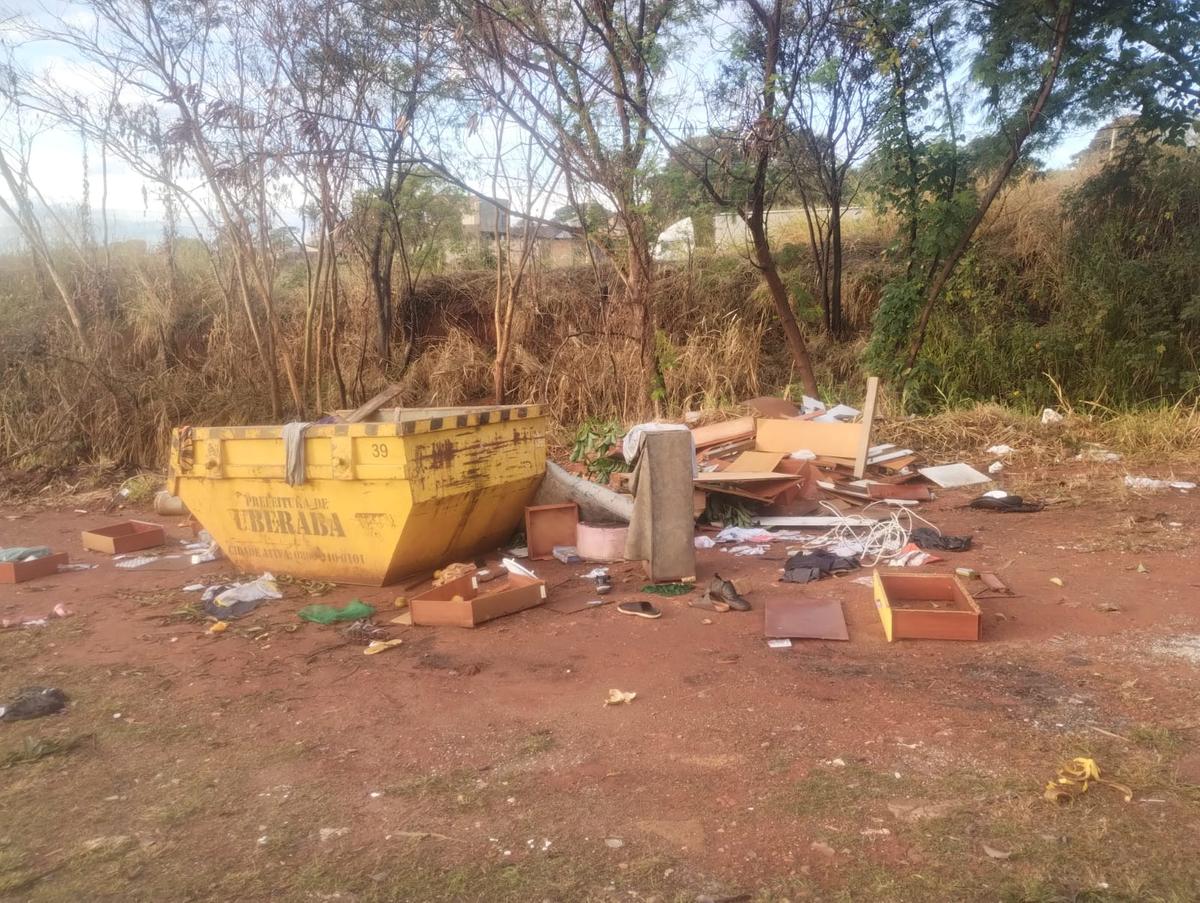 Descarte irregular tem gerado preocupação aos moradores das proximidades (Foto/Divulgação)