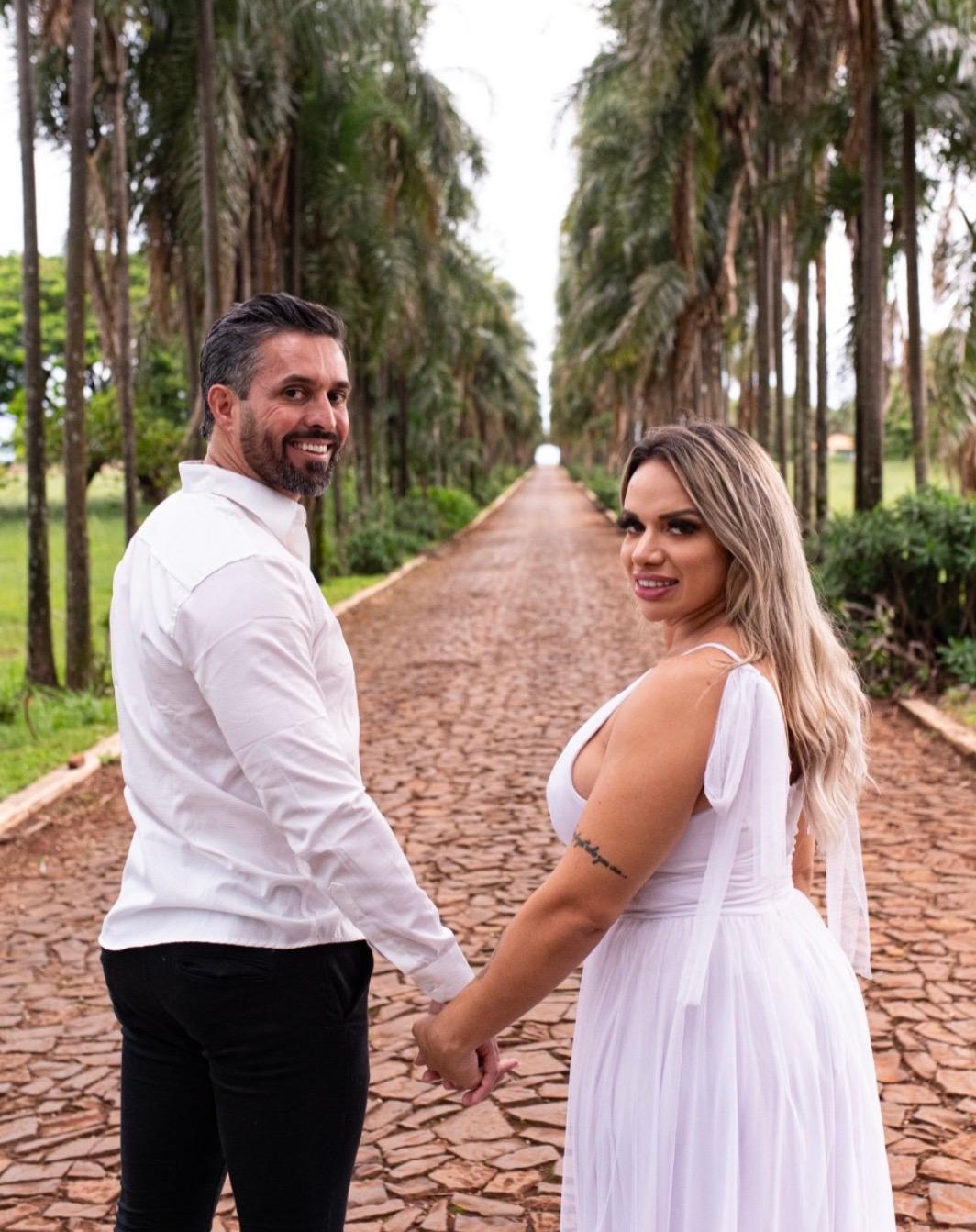 Tandhara Alves e Diego Bernardes disseram o tão sonhado “sim” no dia 30/05. A felicidade é em dose dupla para o casal, que aguarda ansiosamente a chegada da pequena Helena. Muitas felicidades! (Foto/Arquivo pessoal)