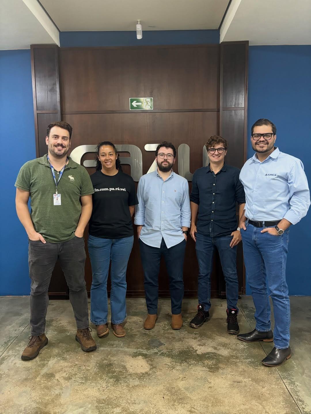 Gustavo e Gabriella Freire, da Fazu, juntamente com a equipe da Aurica — Pedro, Caio e Vinícius (Foto/Divulgação)