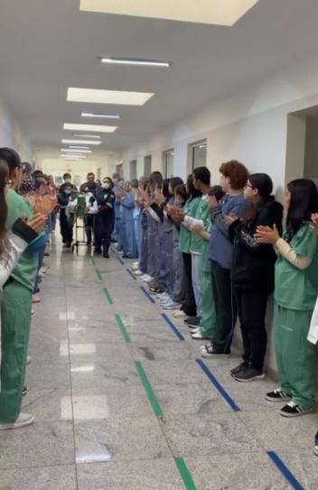 Corredor de Honra no Hospital Regional (Foto/Divulgação)