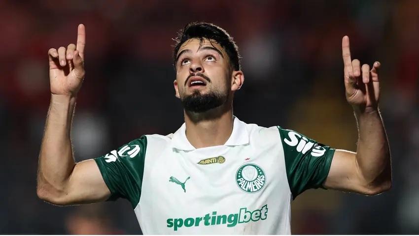 Flaco López pode ganhar uma oportunidade no jogo de hoje (Foto/César Greco)