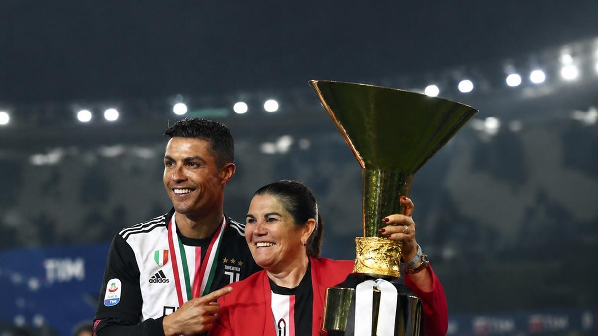 Dolores Aveiro gravou uma mensagem de apoio ao filho para as redes sociais da Fifa. (Foto/Arquivo))