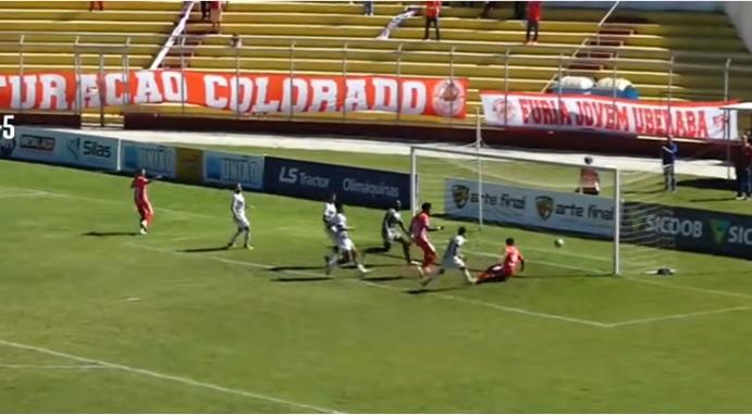 Gol de Fabrício nos acréscimos garante vitória do Colorado. (Foto/Rádio Difusora 95.3 – Patrocínio)