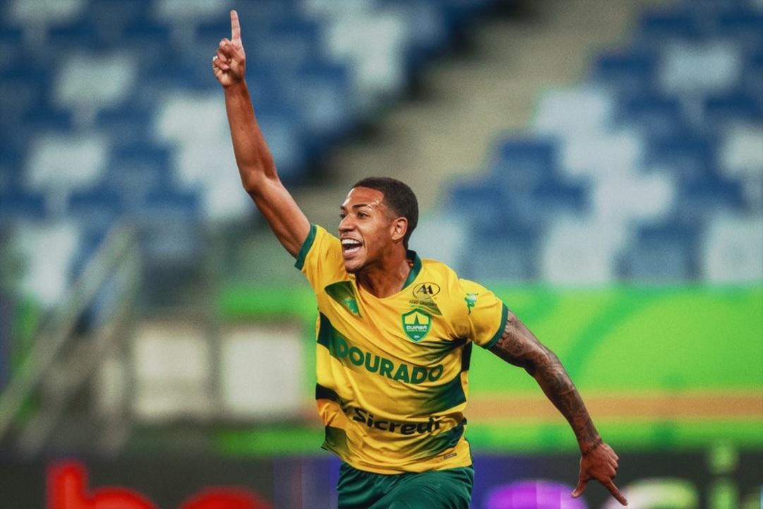Aiyran, de 17 anos, ganhou destaque após marcar o gol da vitória do Cuiabá sobre o América-MG. (foto - Rodrigo Moura – Globo Esporte)