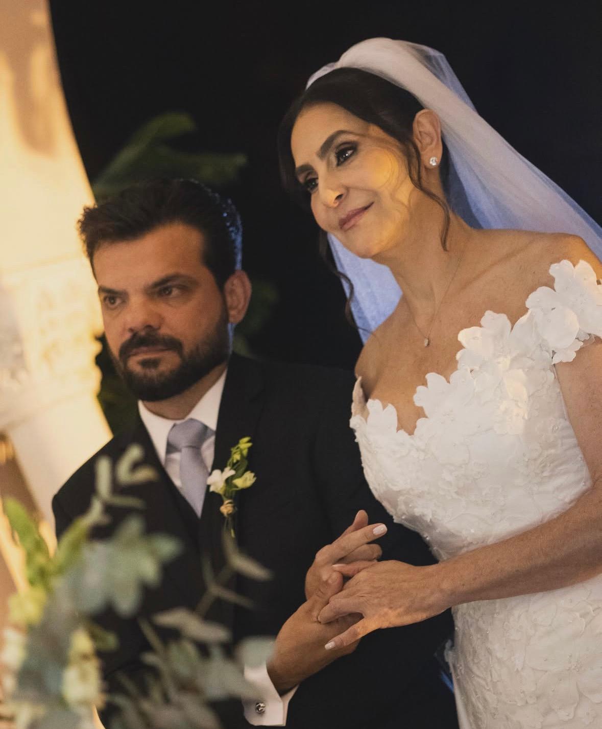 Karime Saad e Júnior oficializaram a união em uma cerimônia belíssima. Que essa nova etapa seja repleta de amor e felicidade! (Foto/Divulgação)
