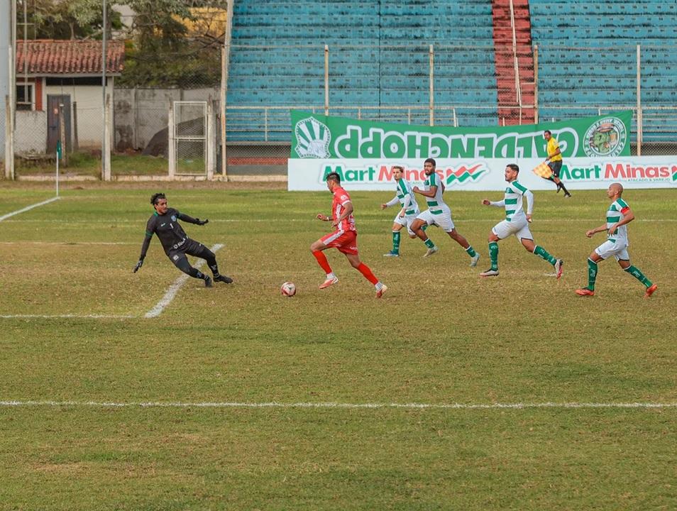 Mesmo utilizando uma formação diferenciada, o Colorado saiu vitorioso de Poços de Caldas (Foto/Vitor Imesi – TV Poços)