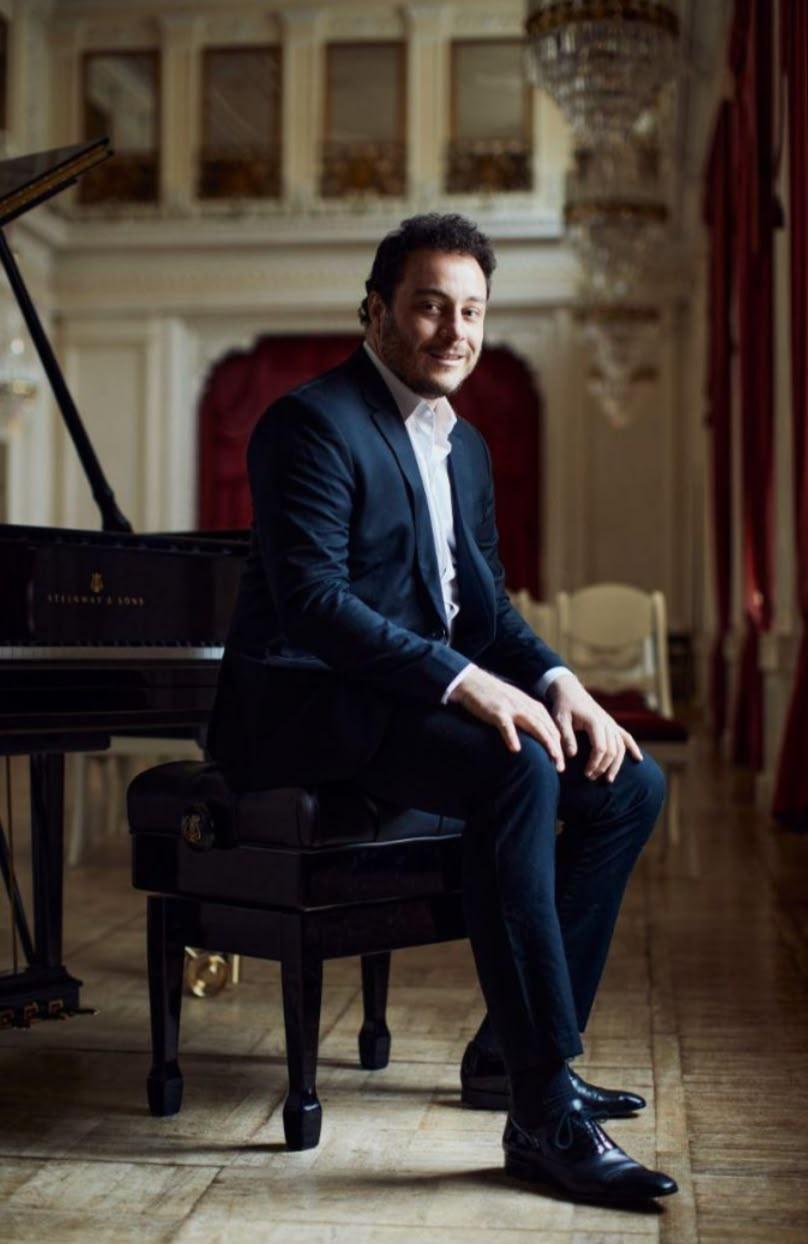 Fernando Calixto interpreta clássicos do cinema