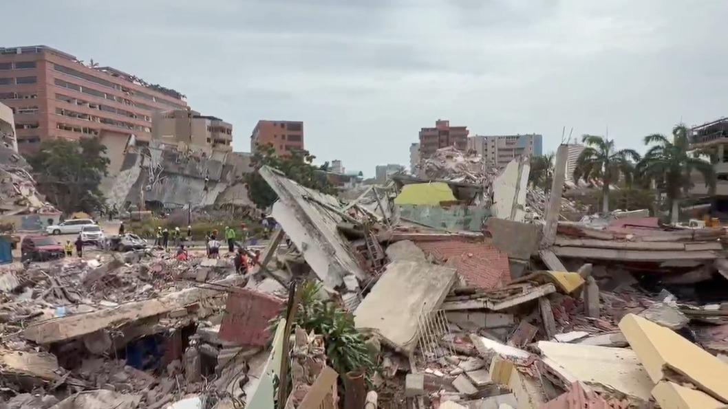 Cidades ficaram destruídas devido ao terremoto (Foto/Divulgação)