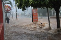 Enchente em Uberaba - Por Jairo Chagas Enchente em Uberaba - Por Jairo Chagas