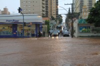 Enchente em Uberaba - Por Jairo Chagas Enchente em Uberaba - Por Jairo Chagas