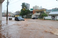 Enchente em Uberaba - Por Jairo Chagas Enchente em Uberaba - Por Jairo Chagas