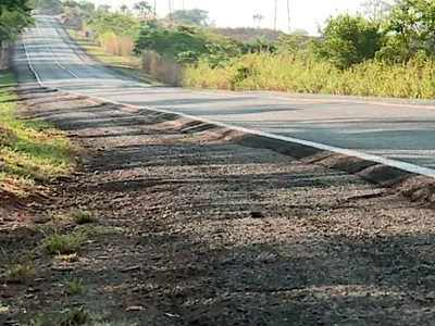 Jovem é executado em possível acerto de contas à margem da BR-262 Jornal da Manhã - 49 anos - JM Online