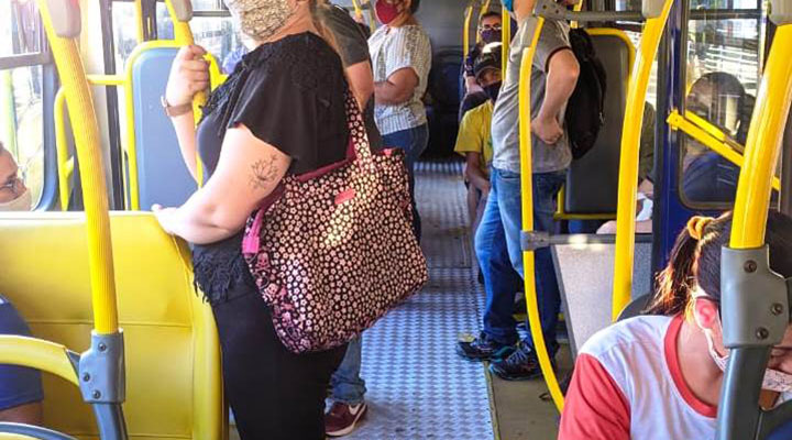 Superintendência Define Número De Passageiros Em Pé Nos ônibus Jornal Da Manhã 48 Anos