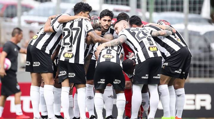 Palmeiras empata a jogar com menos um, Flamengo e Atlético Mineiro