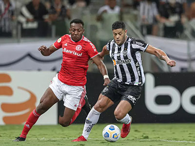 Criciúma vence o Botafogo-SP por 3 a 0 e volta à elite do