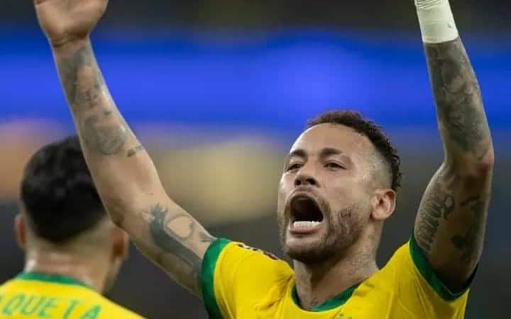 Brasil goleia Coreia do Sul por 5 a 1, com dois de pênalti de Neymar