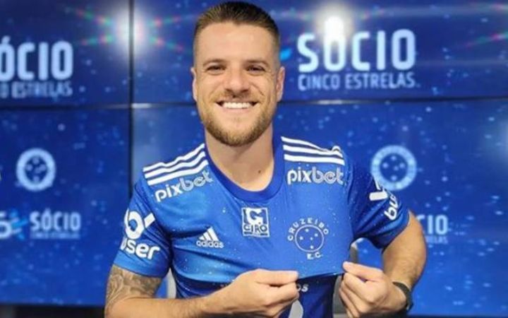 Quem é o jogador do Cruzeiro, revelado pelo Fla, que volta a jogar